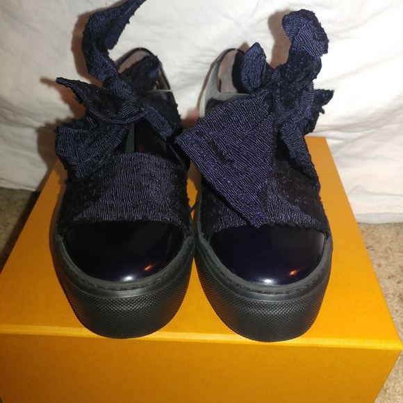 Shoes - Picture 4 of 4